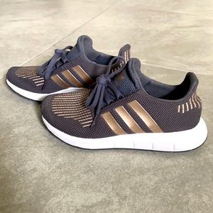Adidas Swift Run